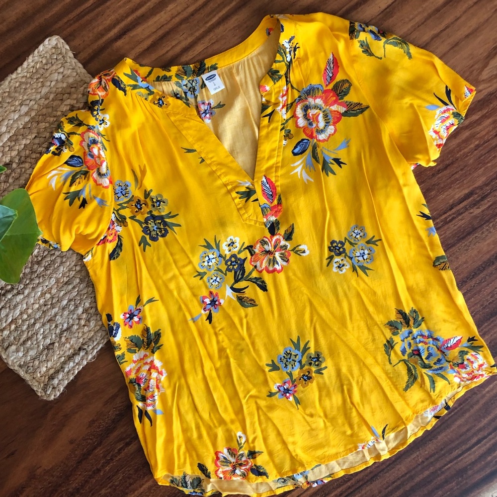 Floral print blouse